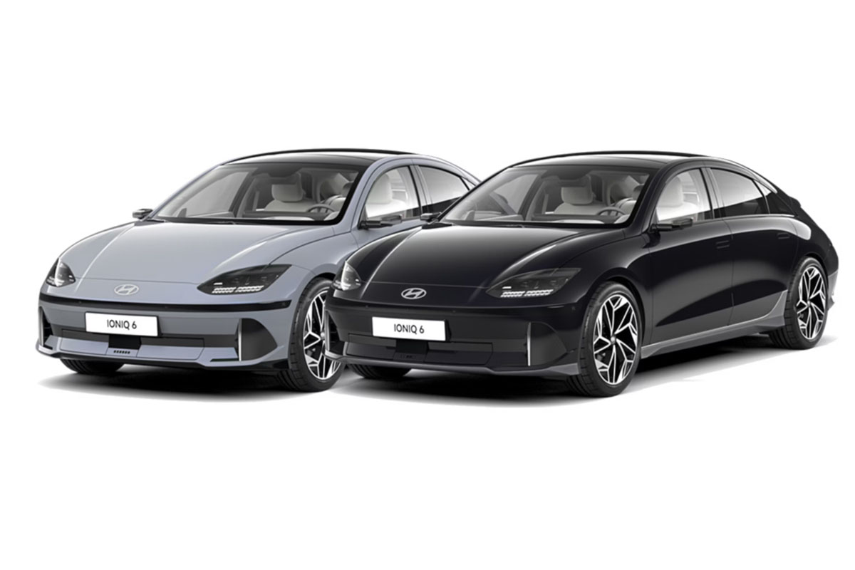 ein silberner Hyundai IONIQ 6 und ein lilafarbener